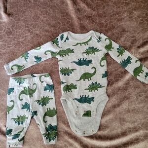 Carters newborn set boy